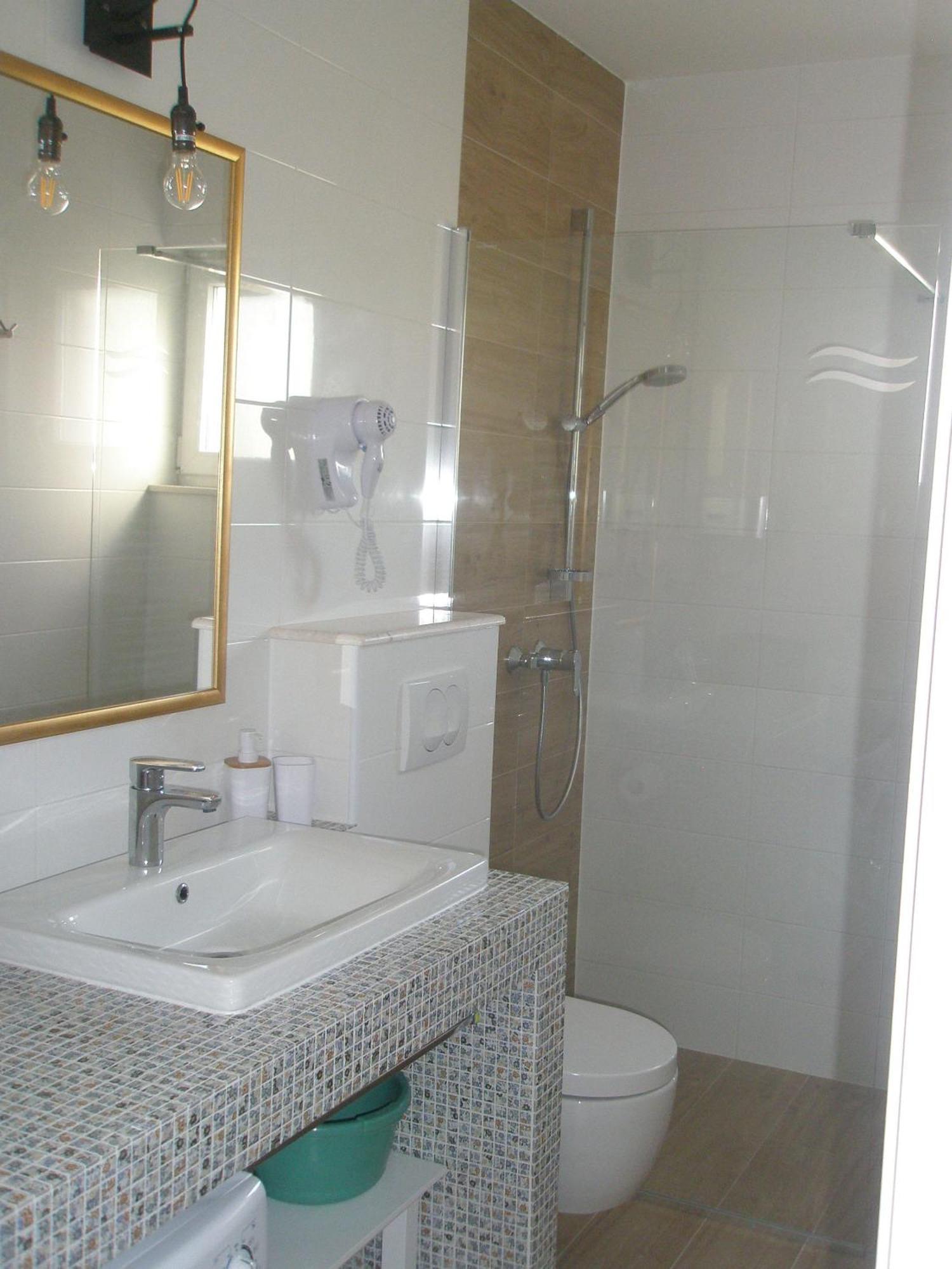 Apartments Mateo - 60M From Sea Primosten Exterior photo